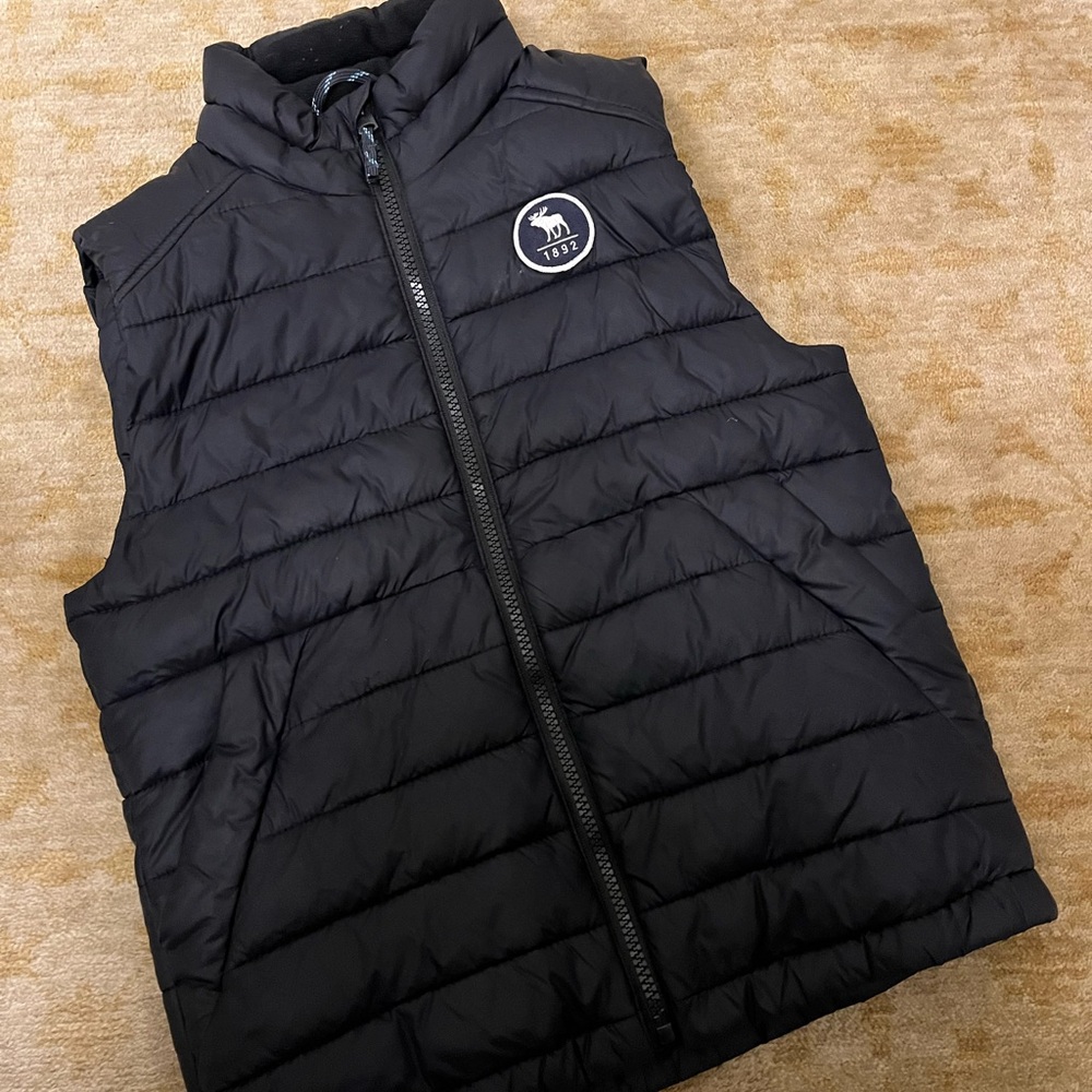 Abercrombie & Fitch Black Puffer Vest